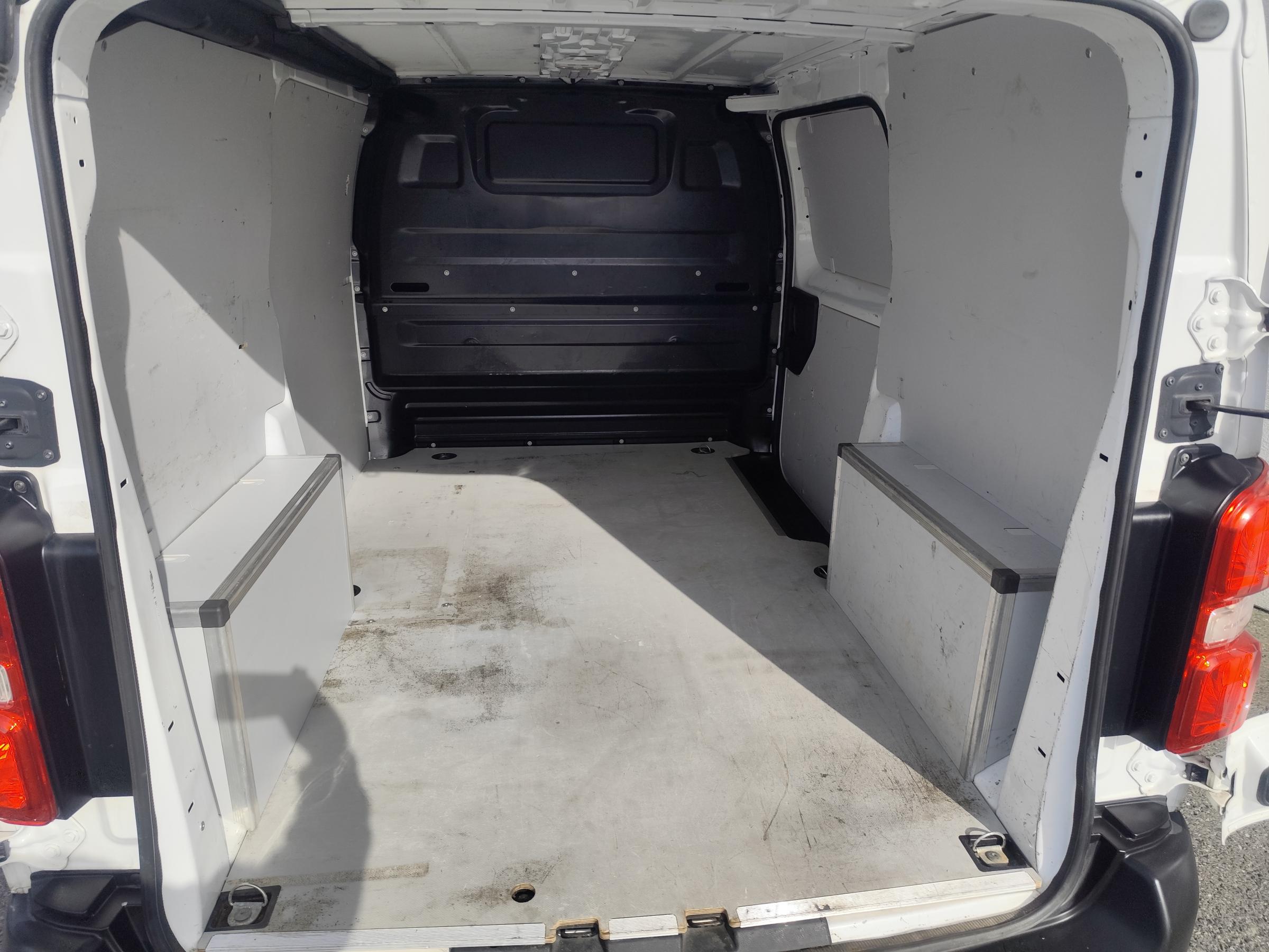 Peugeot Expert, 2022 - pohled č. 7