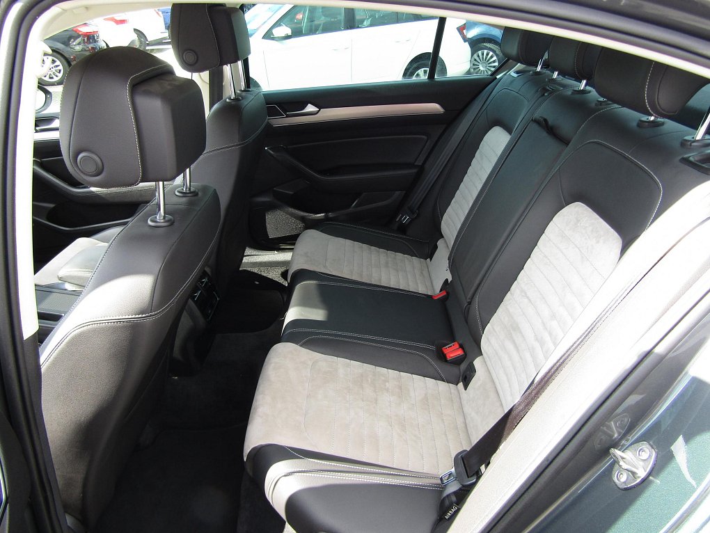 Volkswagen Passat 2.0 TDi Highline
