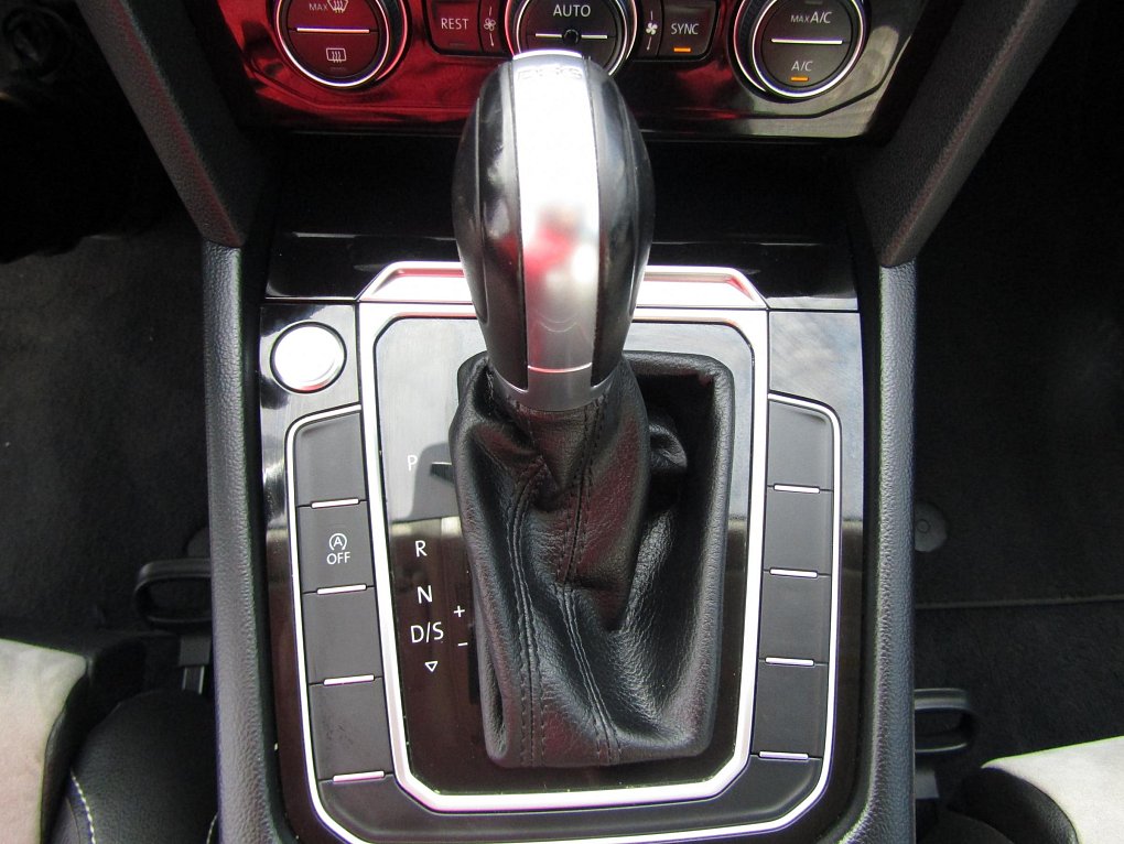 Volkswagen Passat 2.0 TDi Highline