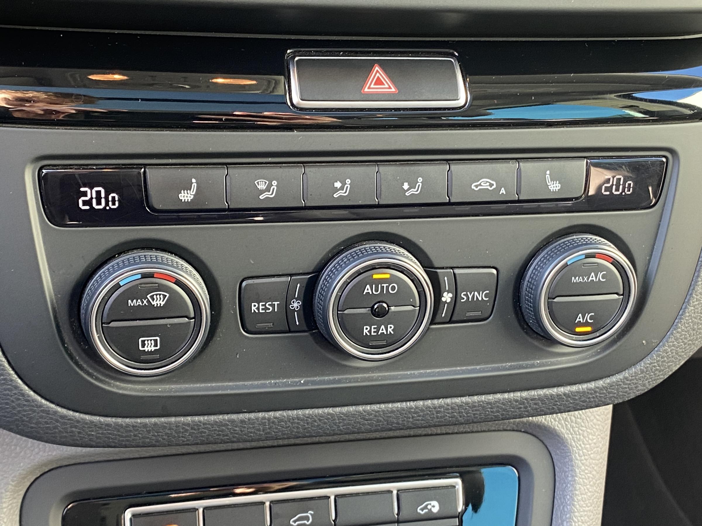 Volkswagen Sharan, 2016 - pohled č. 16