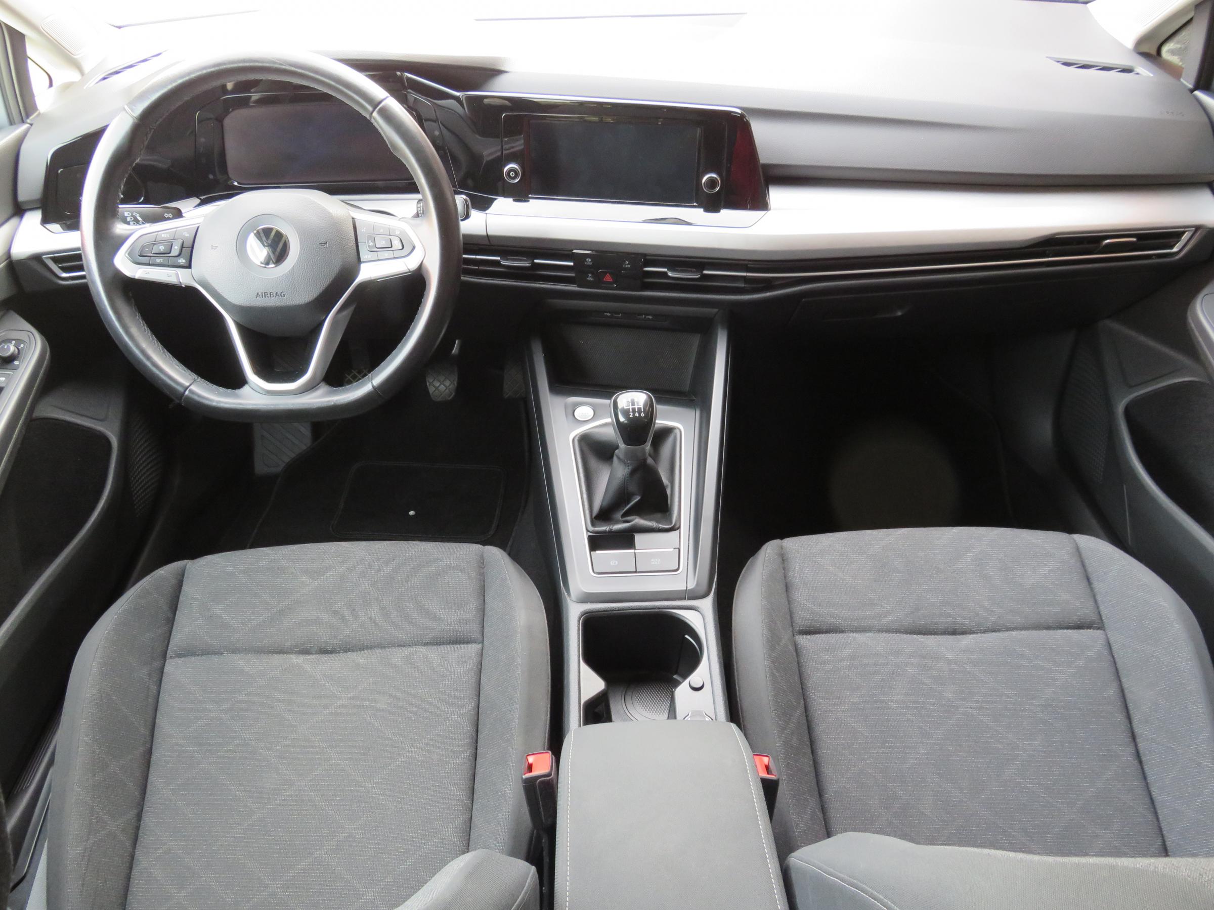 Volkswagen Golf, 2021 - pohled č. 8