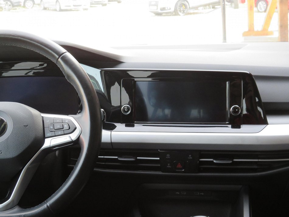 Volkswagen Golf 1.0 TSI 