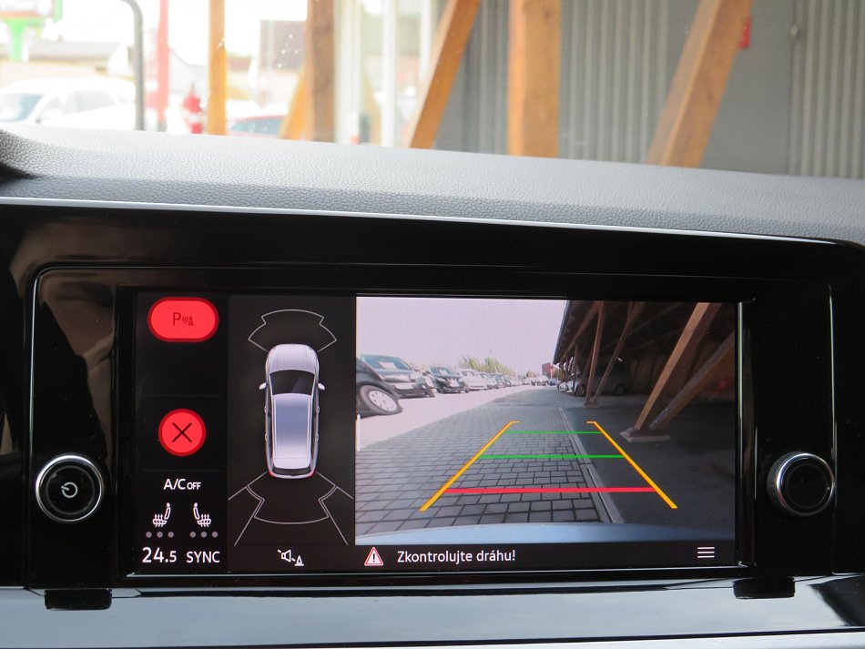 Volkswagen Golf 1.0 TSI 