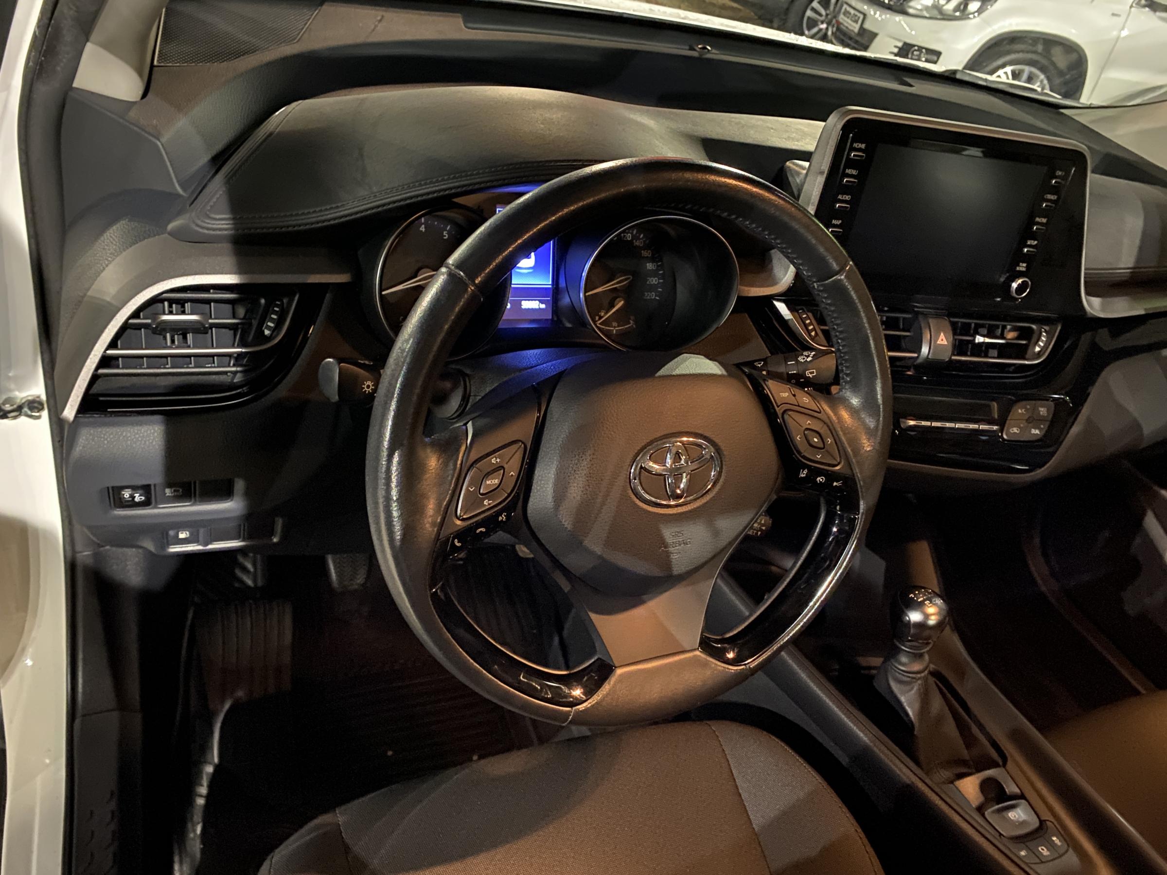 Toyota C-HR, 2020 - pohled č. 12