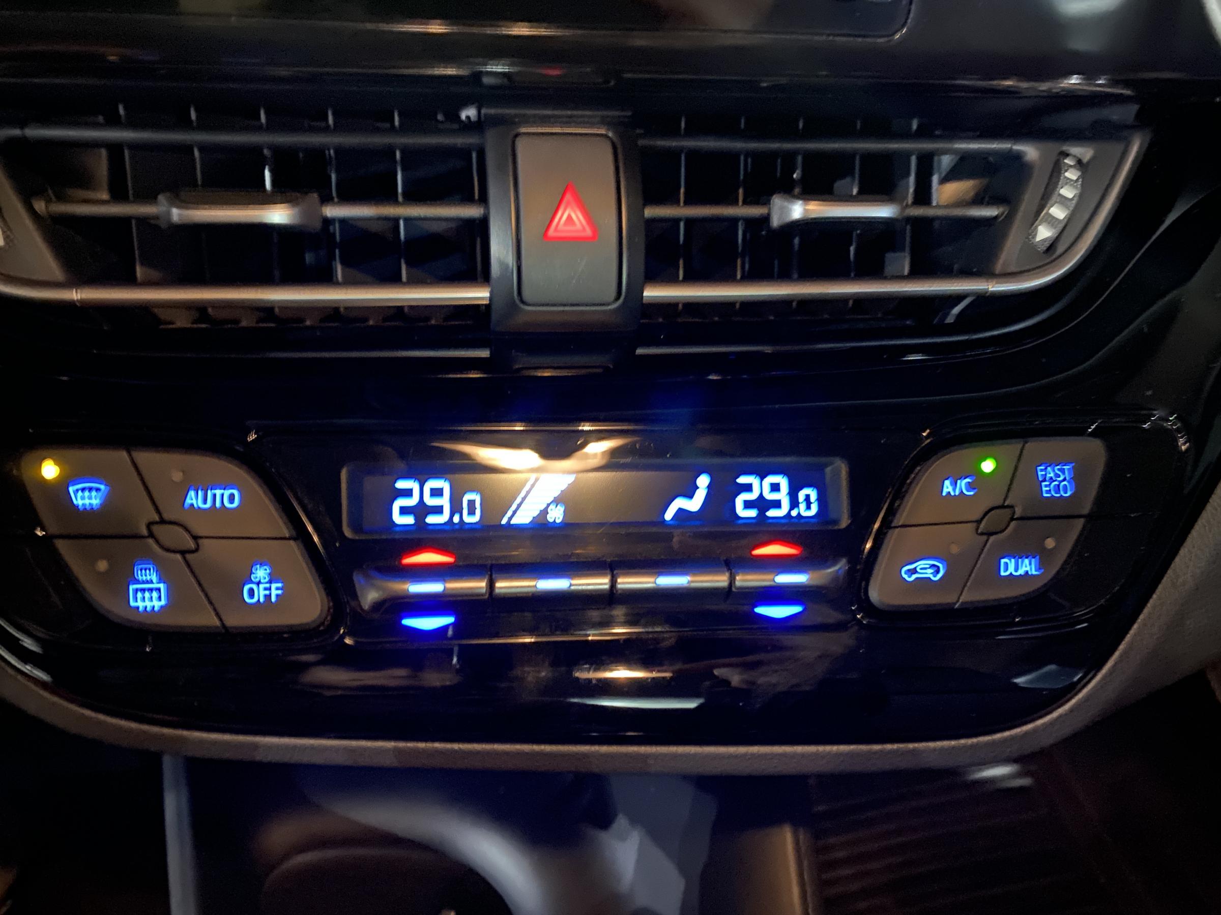 Toyota C-HR, 2020 - pohled č. 15