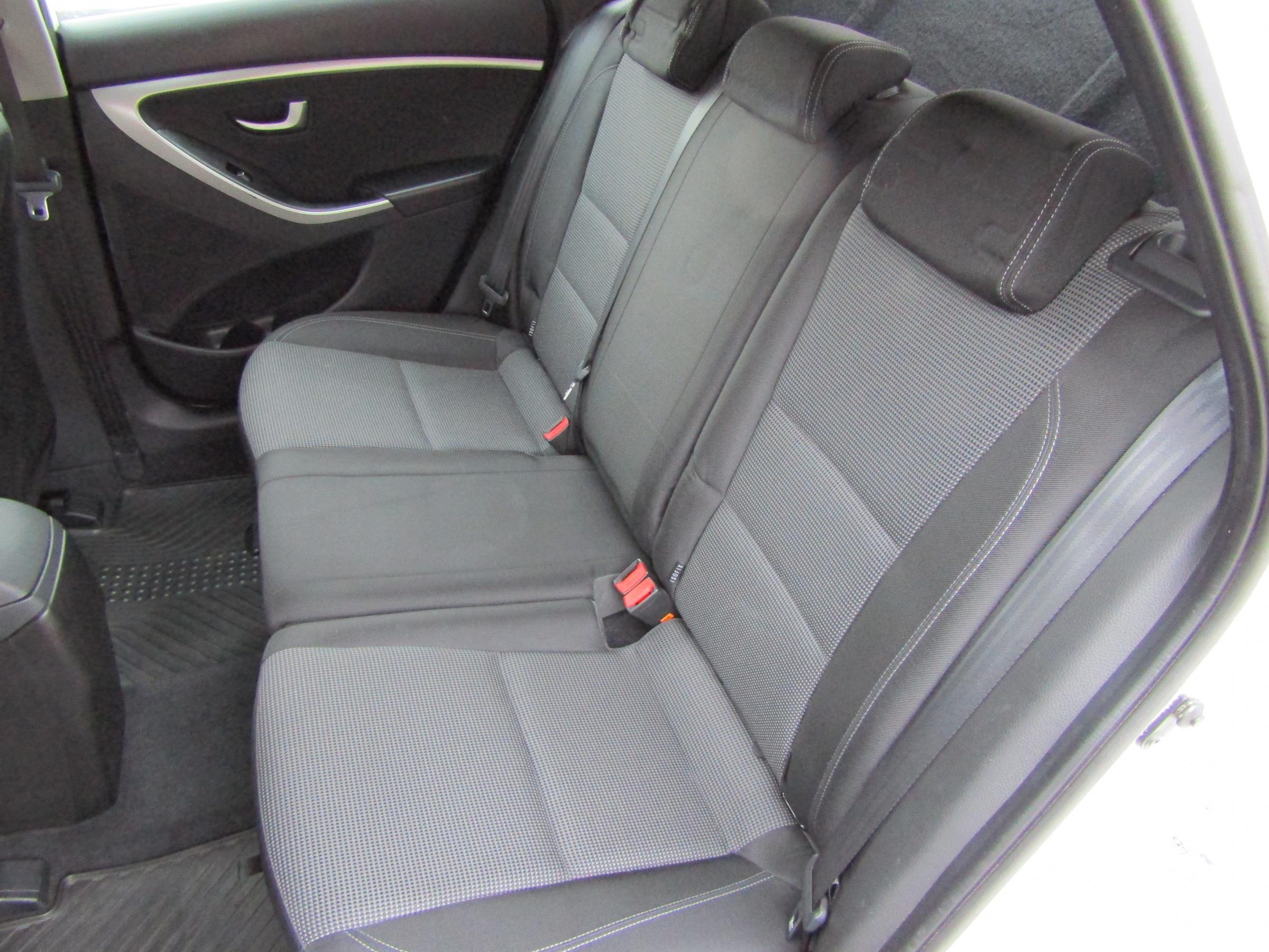 Hyundai i30, 2015 - pohled č. 10