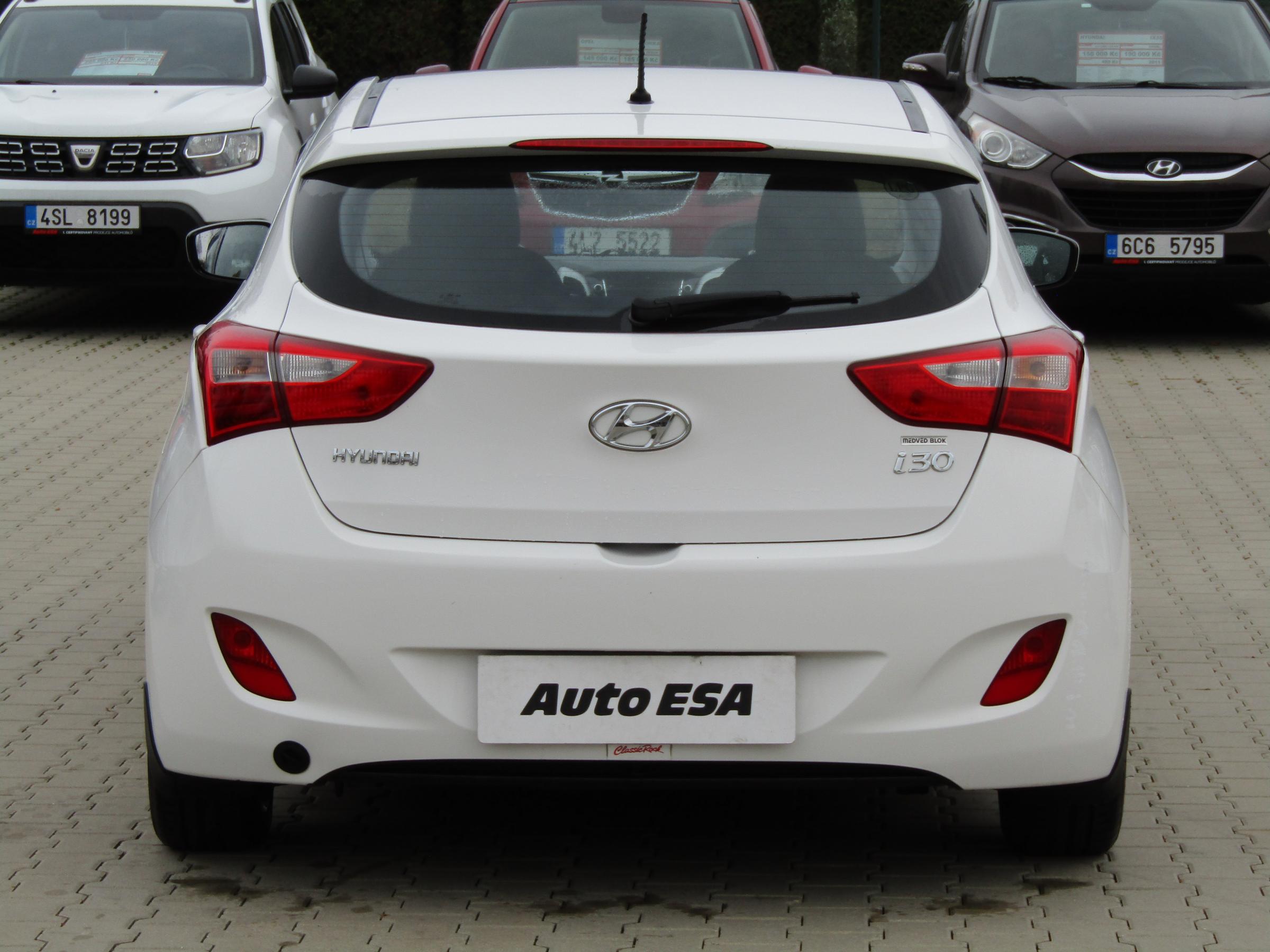 Hyundai i30, 2015 - pohled č. 5