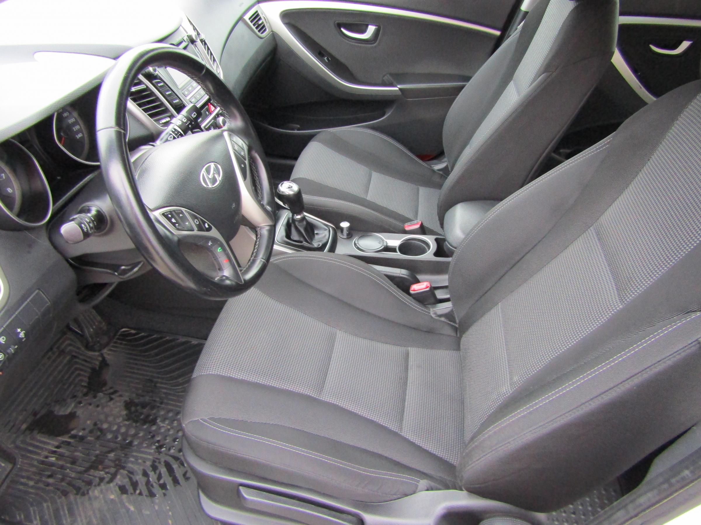 Hyundai i30, 2015 - pohled č. 9