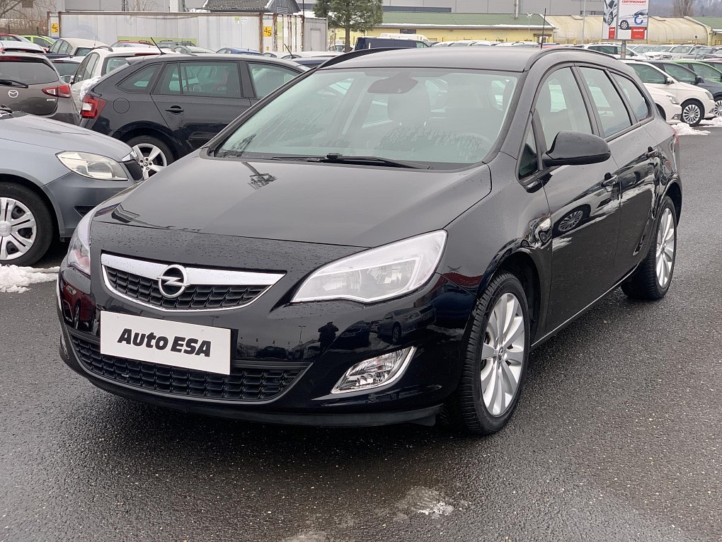 Opel Astra 1.6i  SportTourer