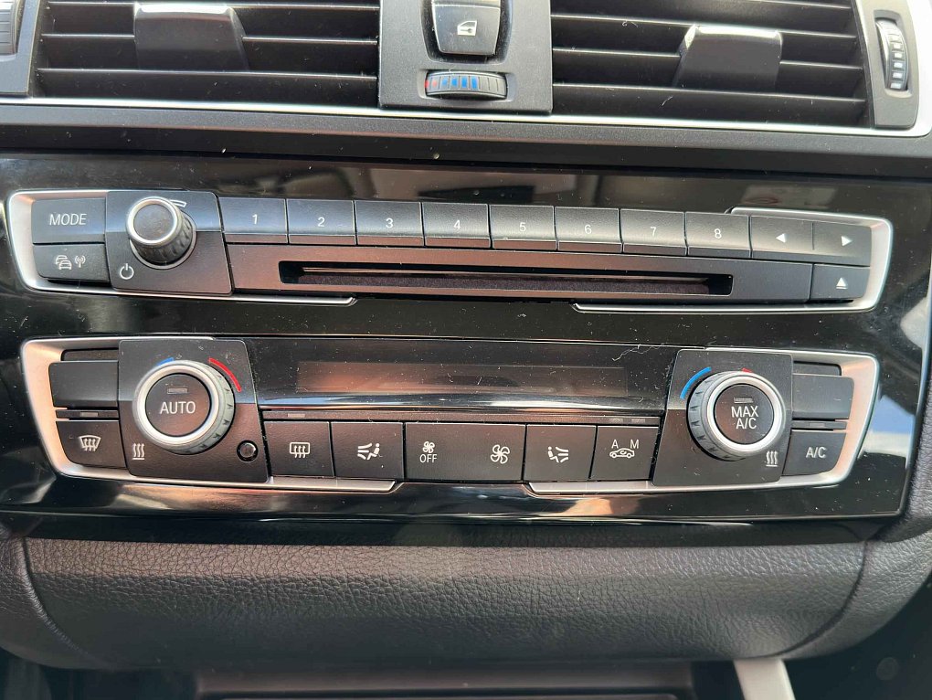 BMW Řada 1 1.5 i Advantage 116i