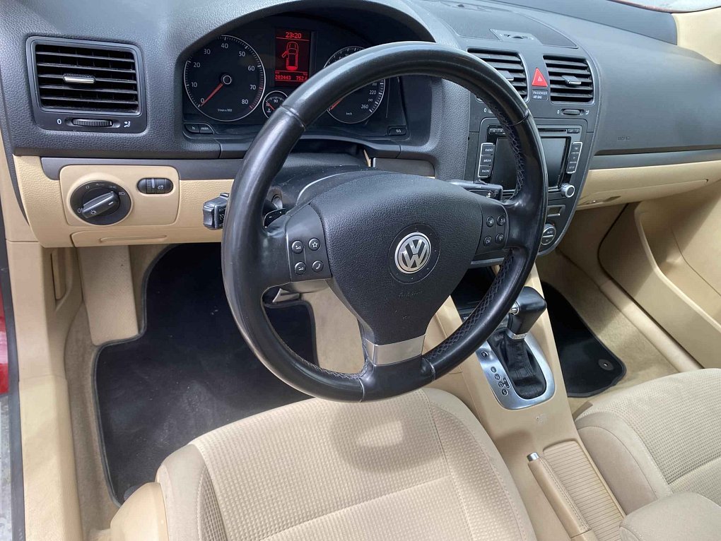 Volkswagen Golf 1.4 TSI 