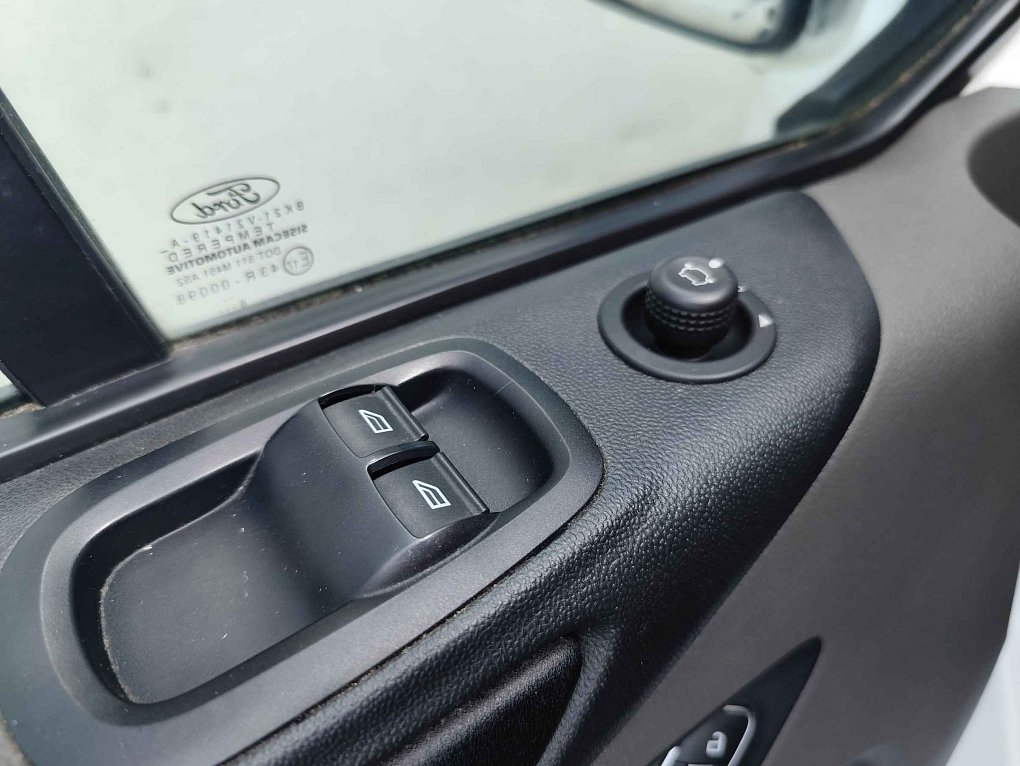 Ford Transit Custom 2.0TDCi Trend L2 6míst