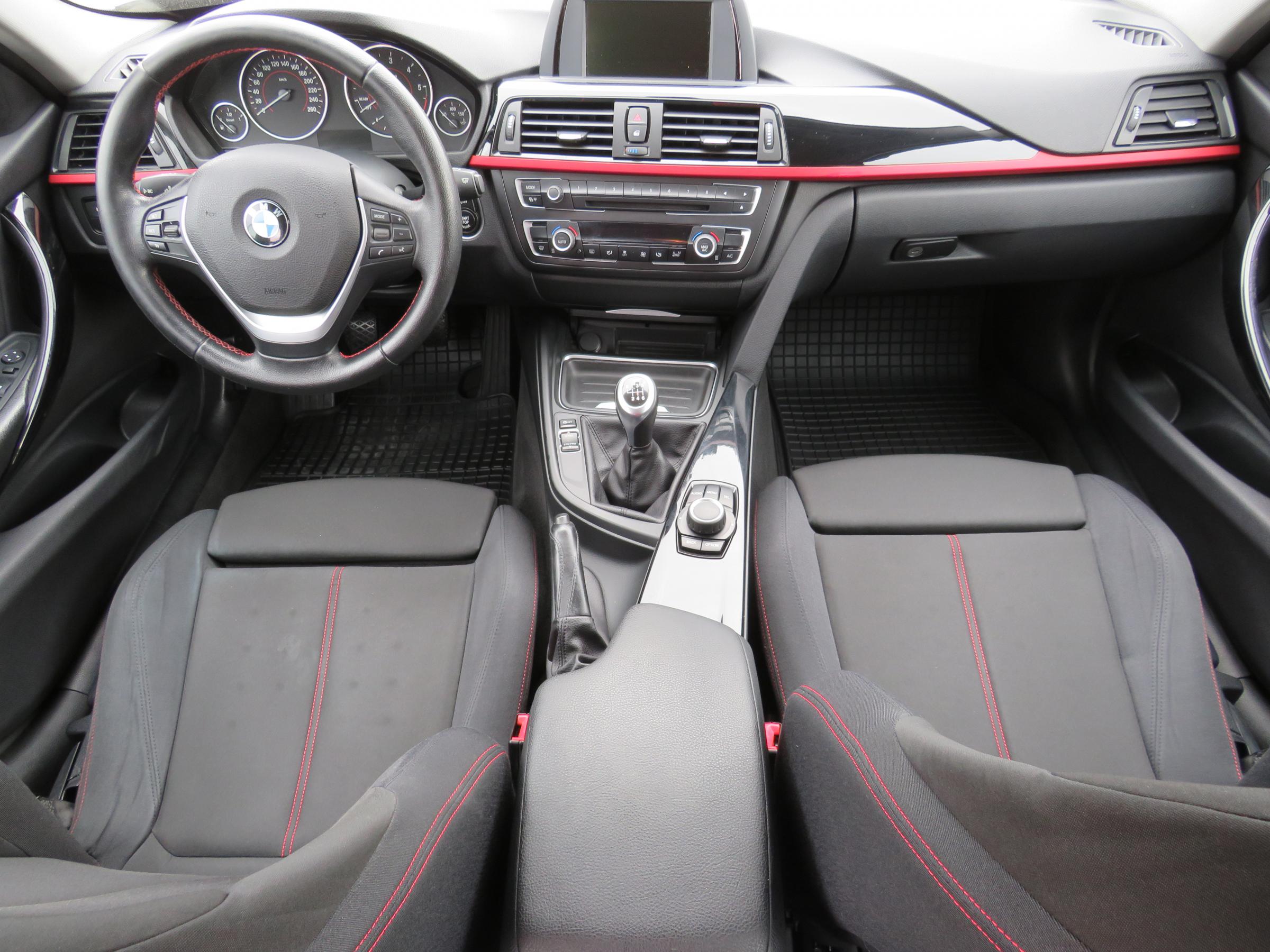 BMW Řada 3, 2013 - pohled č. 13