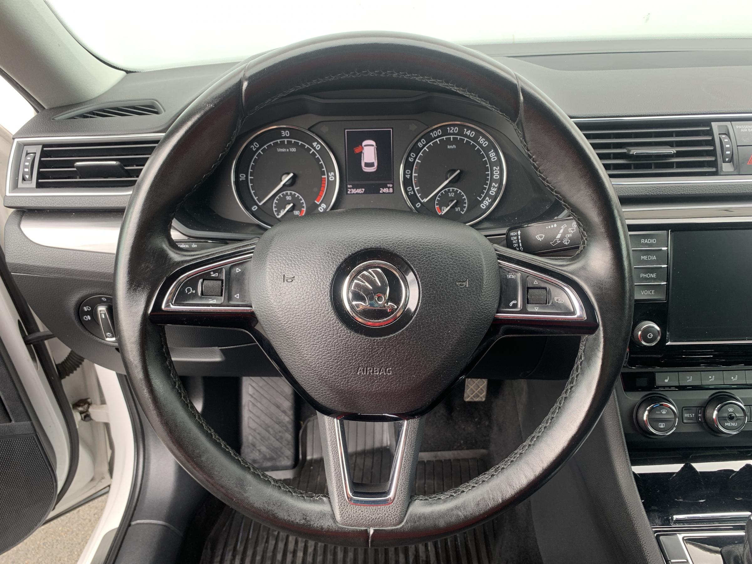 Škoda Superb III, 2016 - pohled č. 10