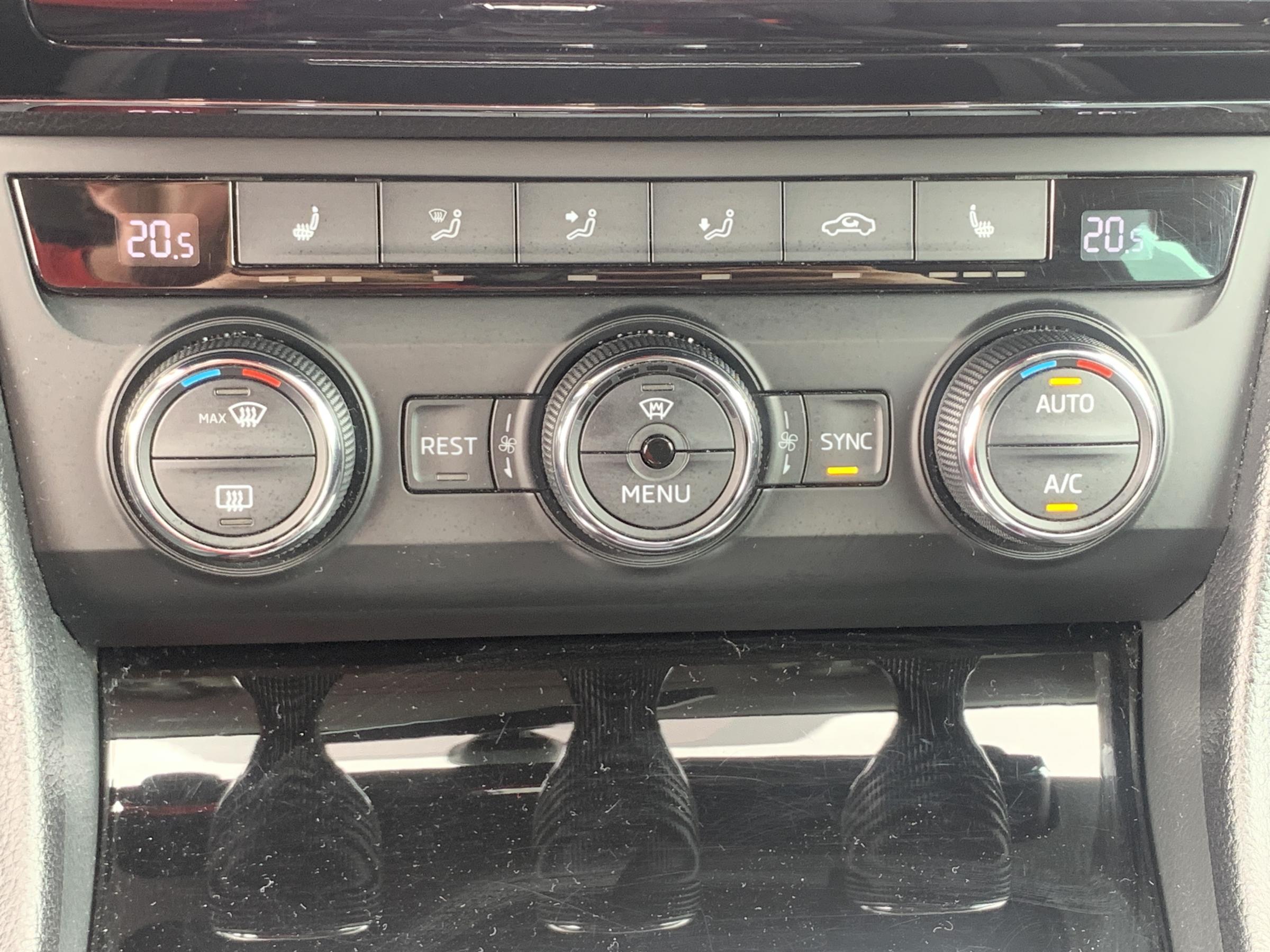 Škoda Superb III, 2016 - pohled č. 19