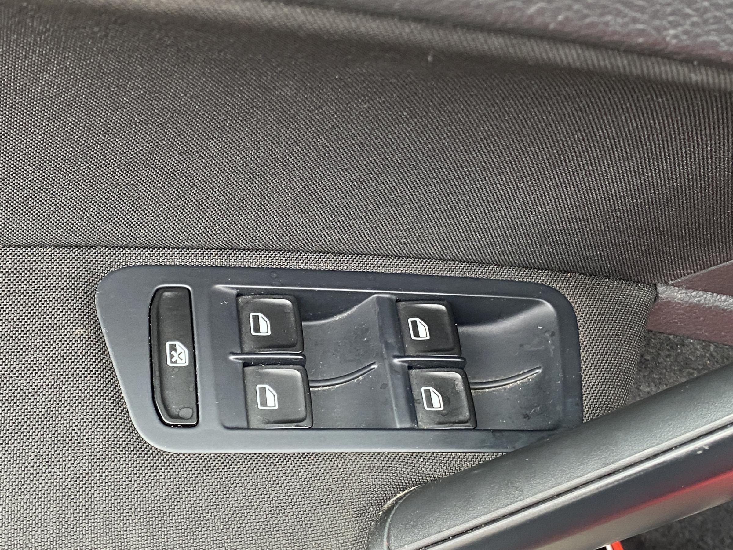 Volkswagen Golf, 2014 - pohled č. 11