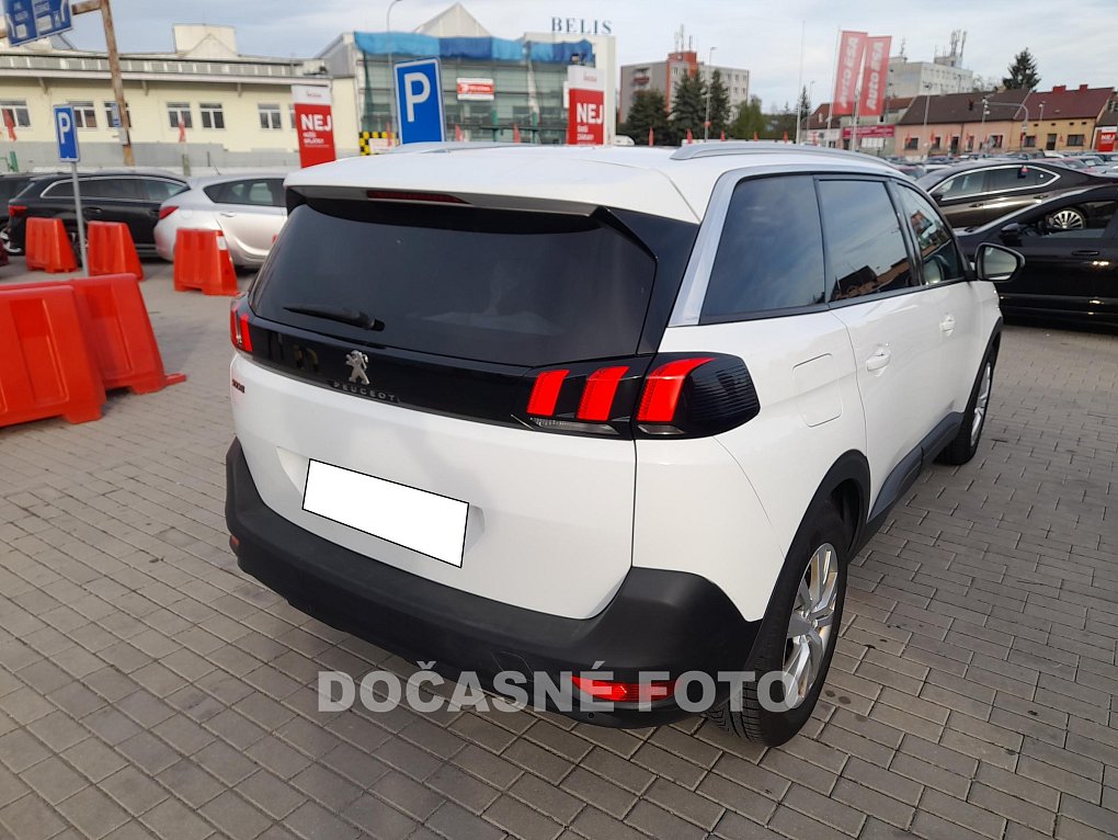 Peugeot 5008 1.2PT 