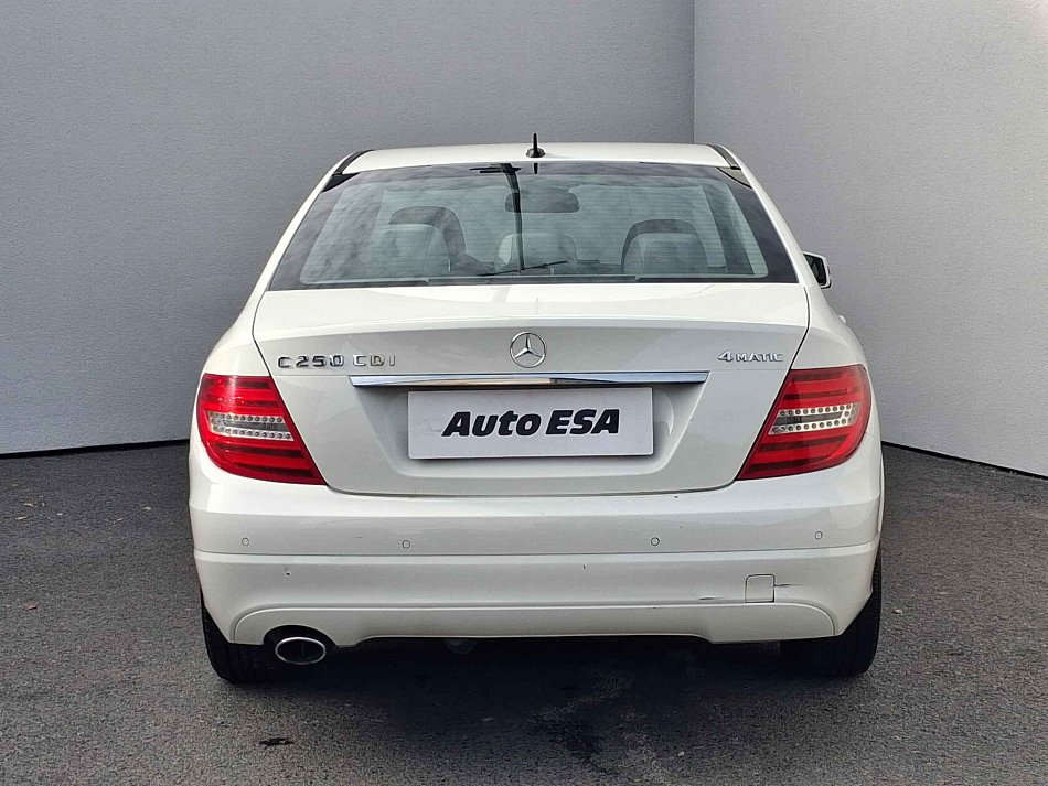 Mercedes-Benz Třída C 2.2 CDi  C 250 CDi 4Matic