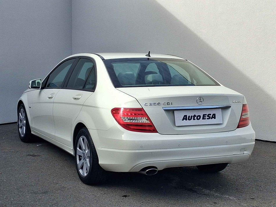 Mercedes-Benz Třída C 2.2 CDi  C 250 CDi 4Matic