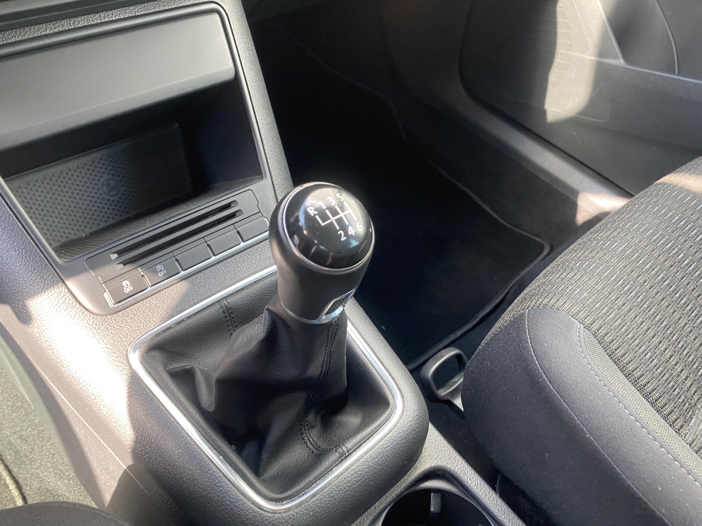 Volkswagen Tiguan, 2013 - pohled č. 16