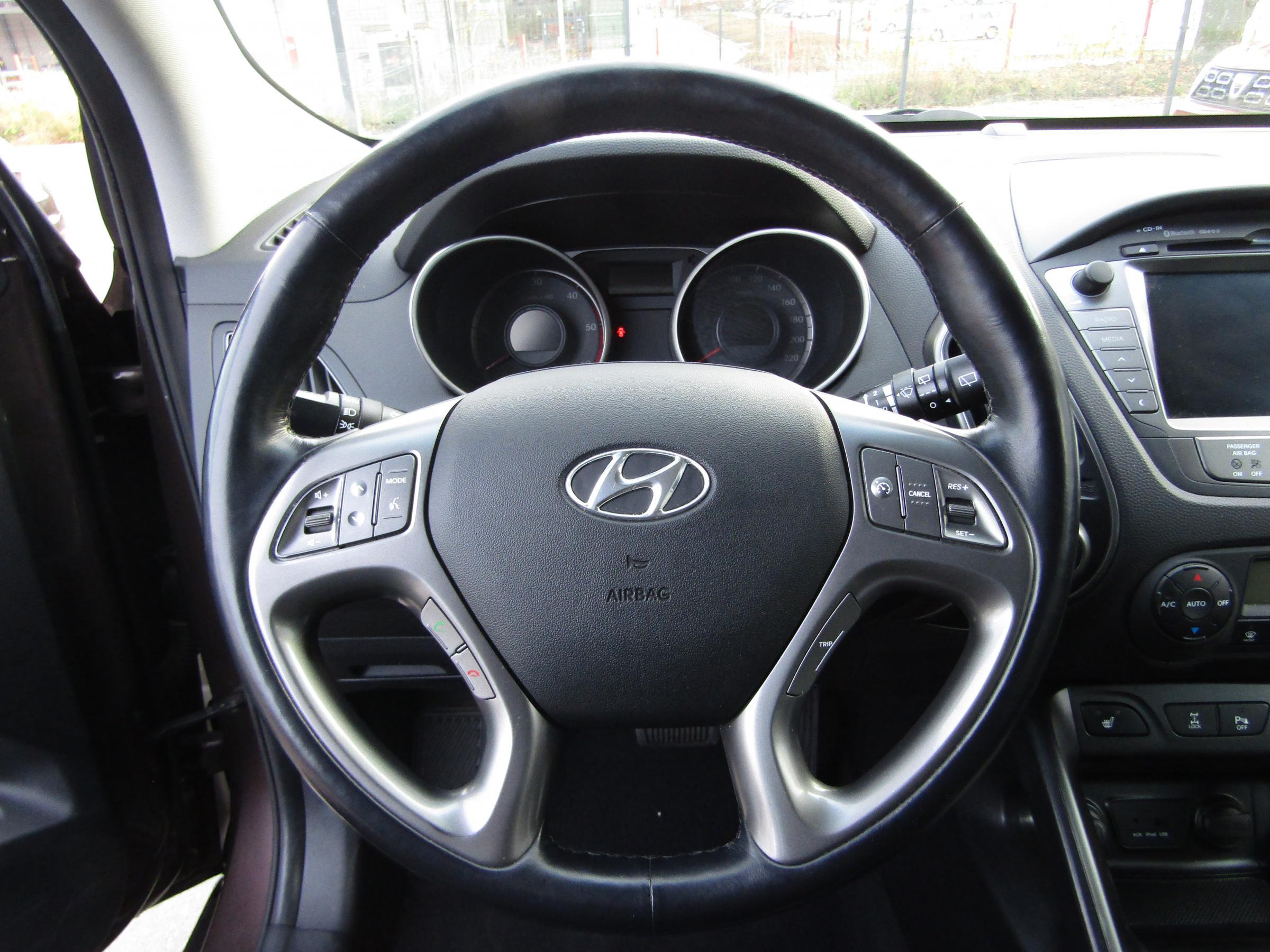 Hyundai ix35, 2015 - pohled č. 12