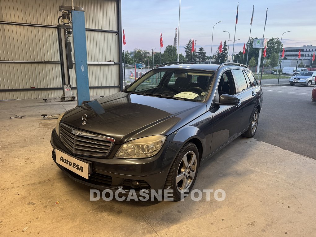 Mercedes-Benz Třída C 2.2. CDi 