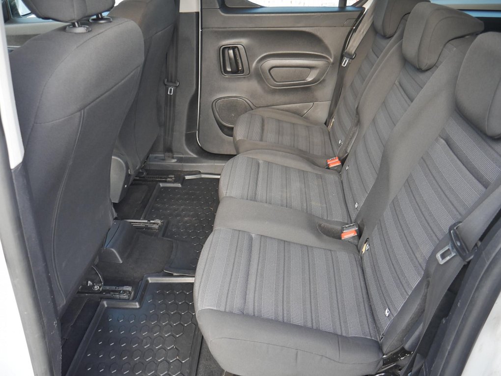 Opel Combo 1.5CDTi  MAXi XL 7míst