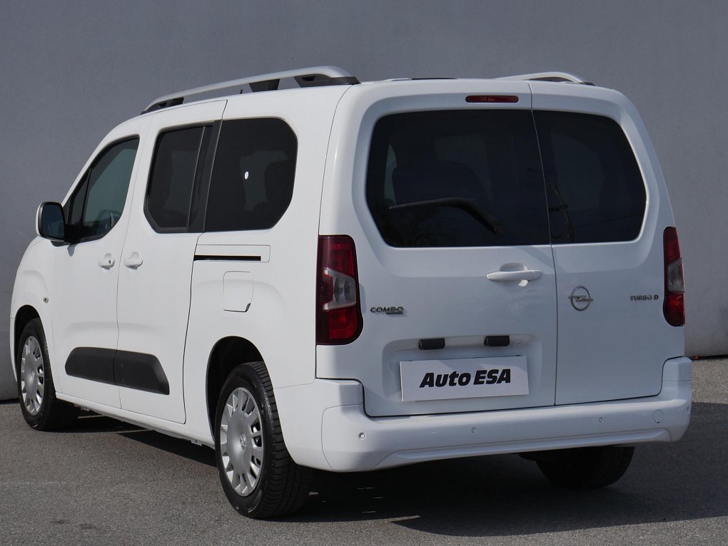 Opel Combo 1.5CDTi  MAXi XL 7míst