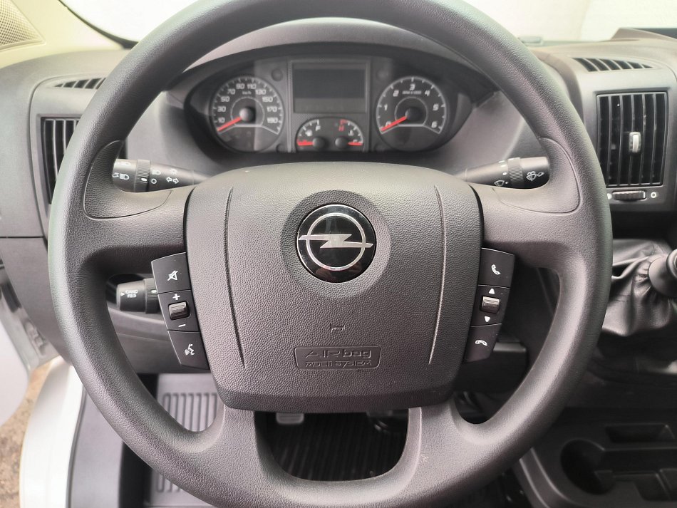 Opel Movano 2.2CDTi  L2H1 7míst