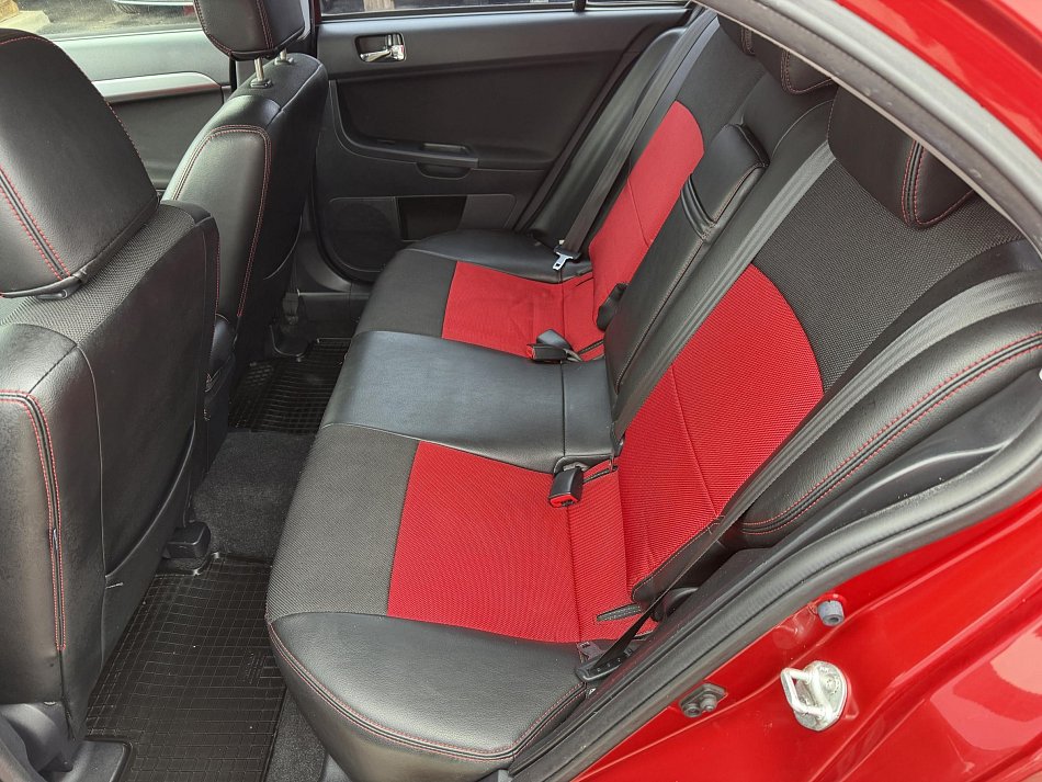 Mitsubishi Lancer 1.8i 