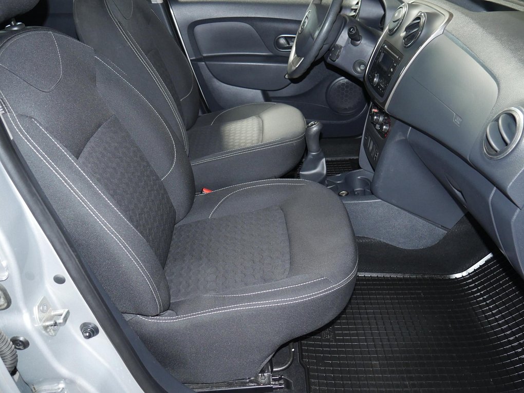 Dacia Sandero 1.2i 