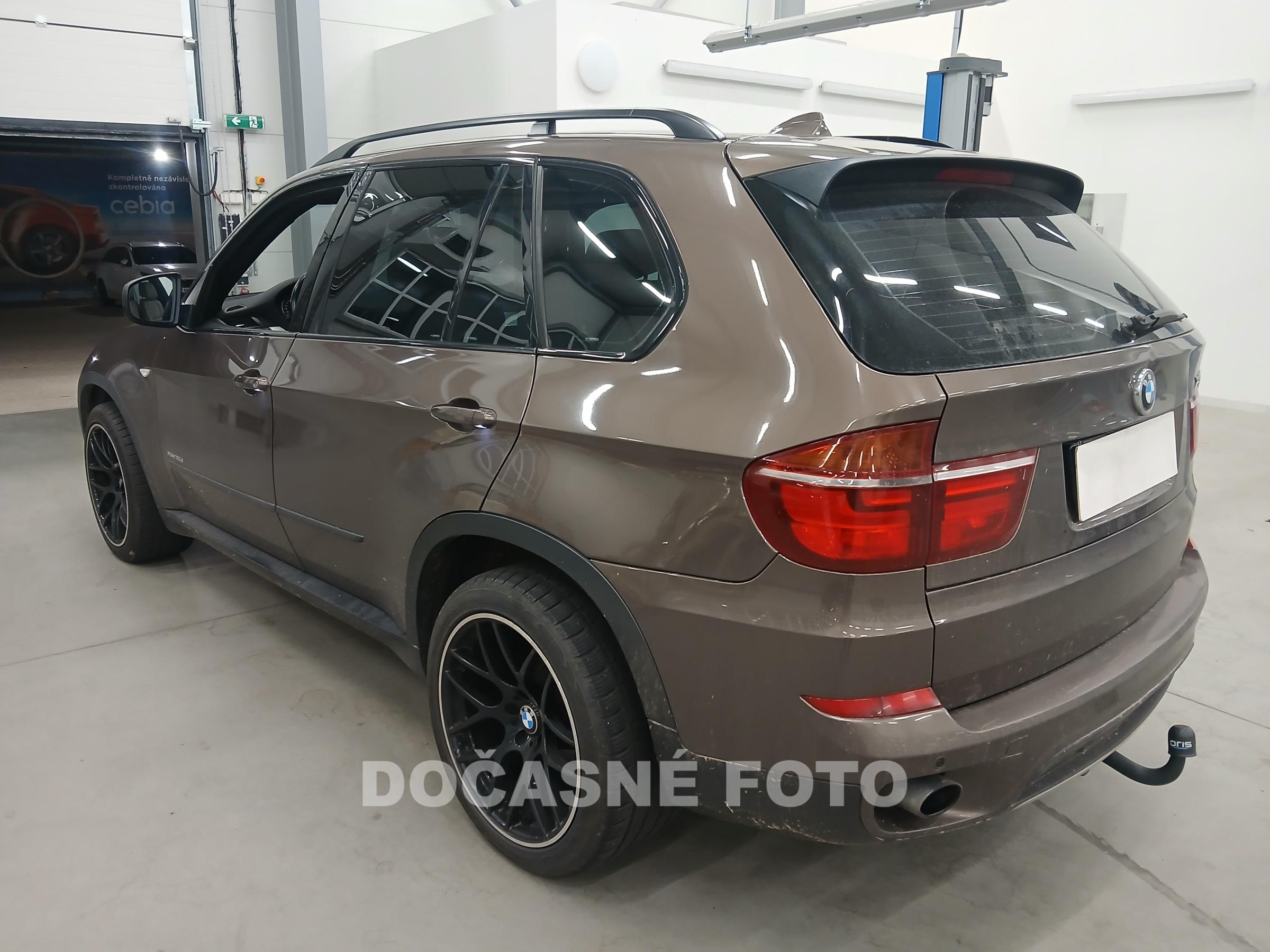 BMW X5, 2010 - pohled č. 2