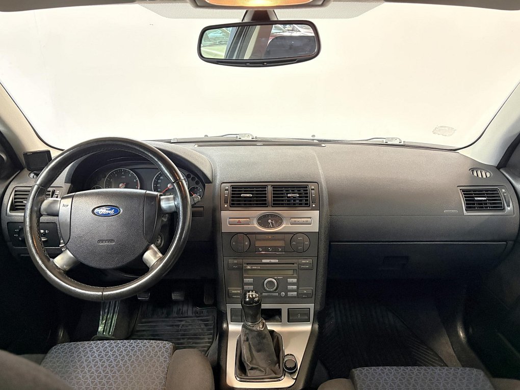 Ford Mondeo 1.8i 