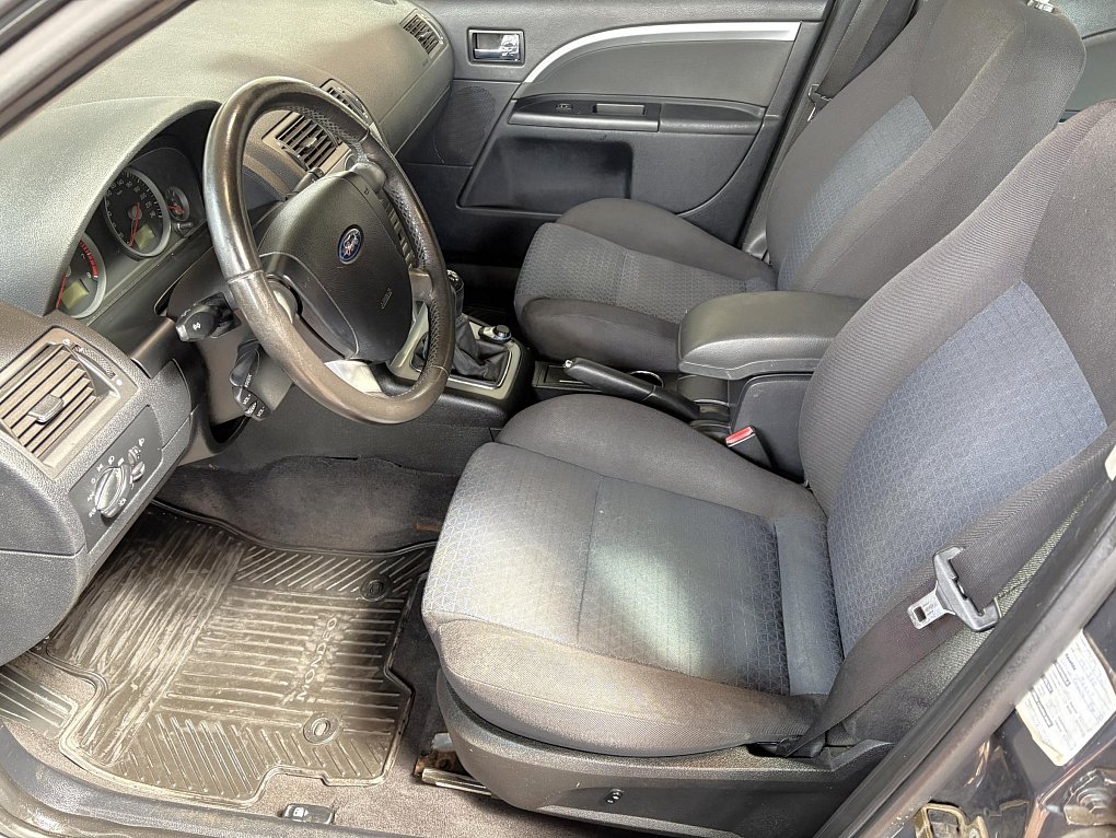 Ford Mondeo 1.8i 