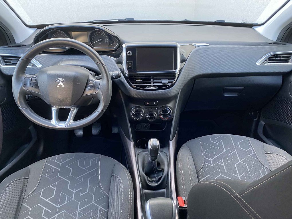 Peugeot 2008 1.2 PT Style