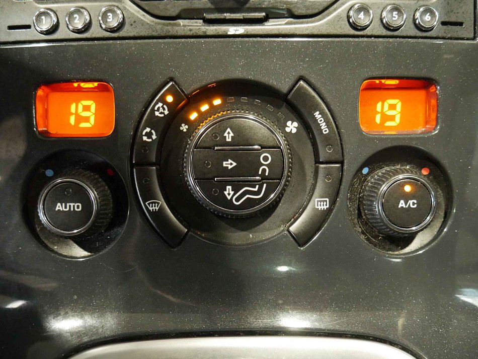 Peugeot 3008 1.6HDi 