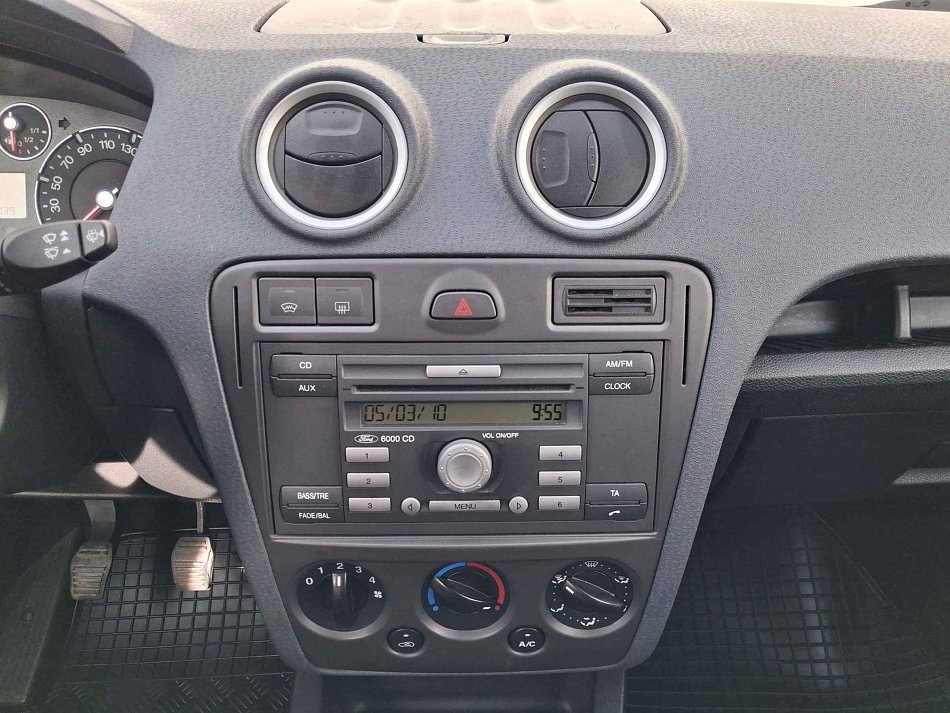 Ford Fusion 1.4i 