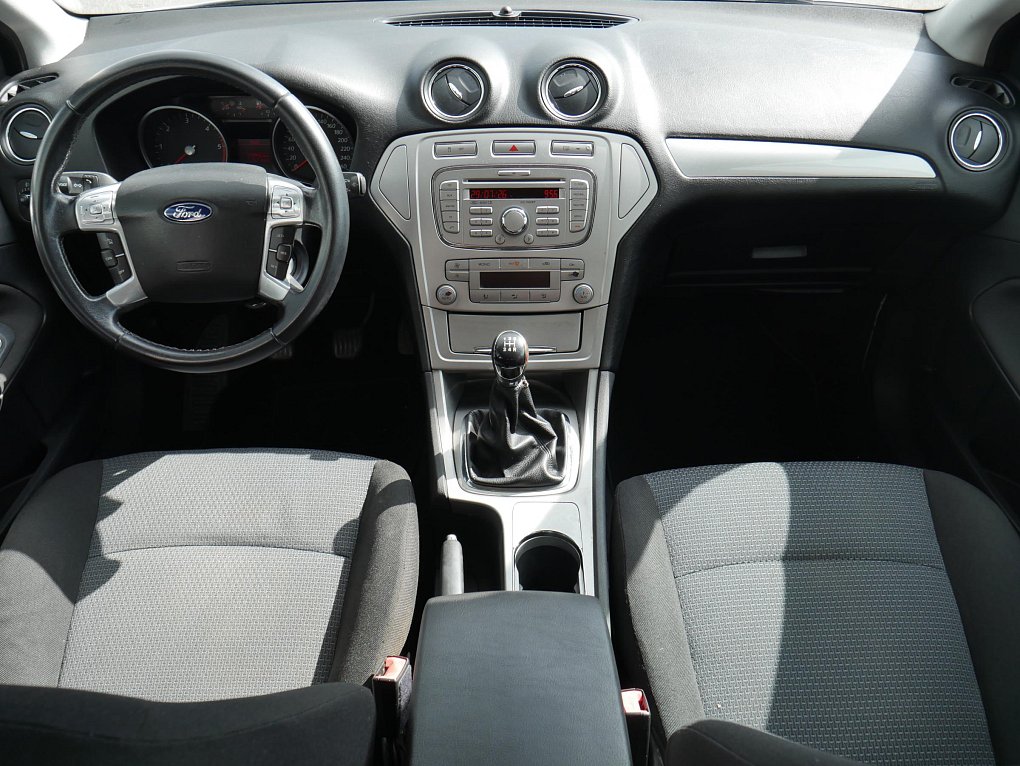 Ford Mondeo 1.8 TDCi 