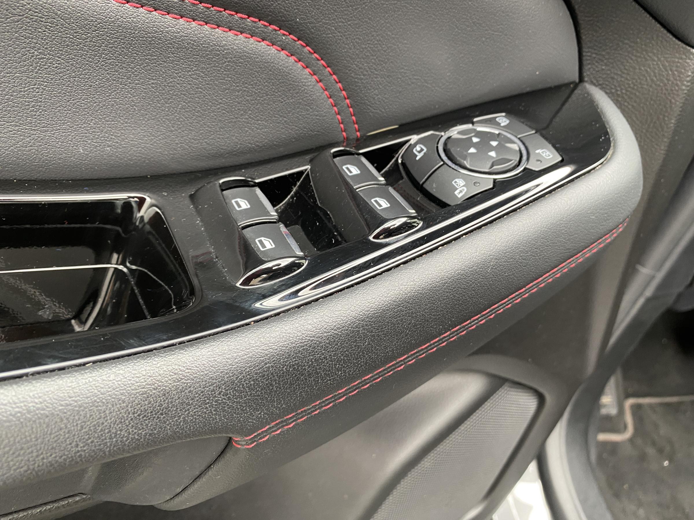 Ford S-MAX, 2018 - pohled č. 21