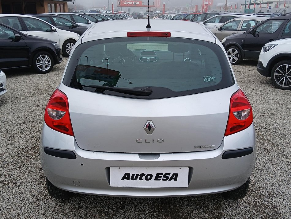 Renault Clio 1.2i 