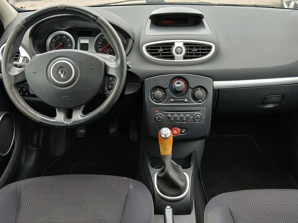 Renault Clio 1.2i 