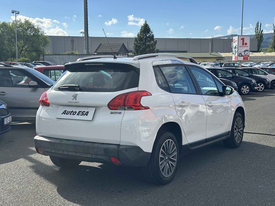 Peugeot 2008 1.2 Business