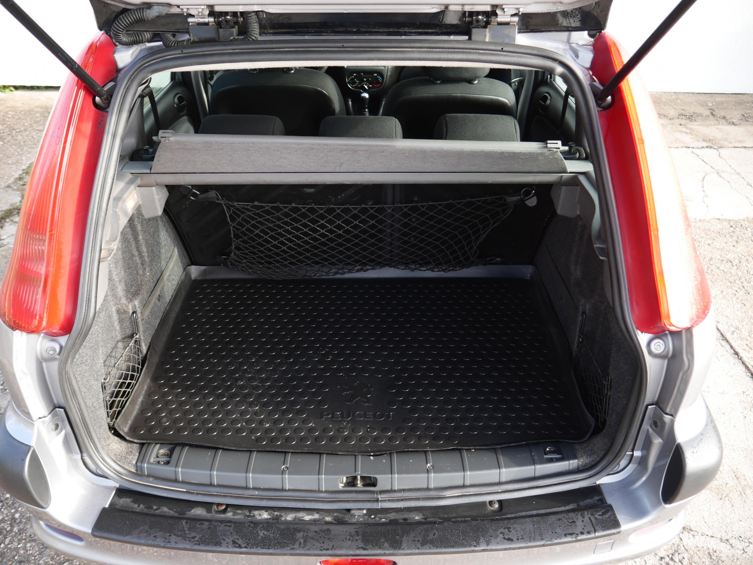 Peugeot 206, 2004 - pohled č. 7