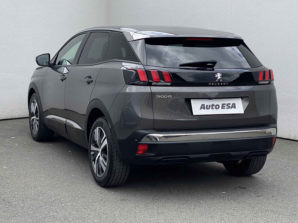 Peugeot 3008 1.2 PT Allure