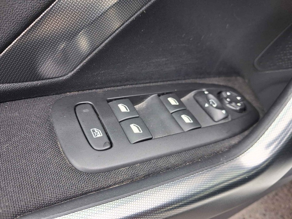 Peugeot 2008 1.2 PT Allure
