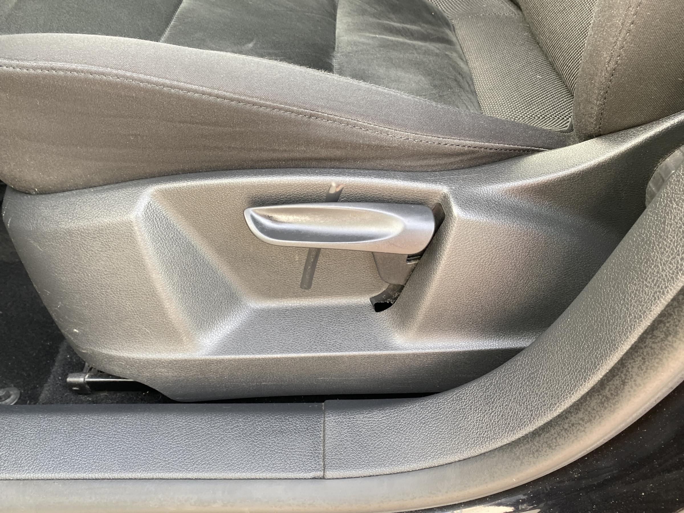 Volkswagen Tiguan, 2012 - pohled č. 14