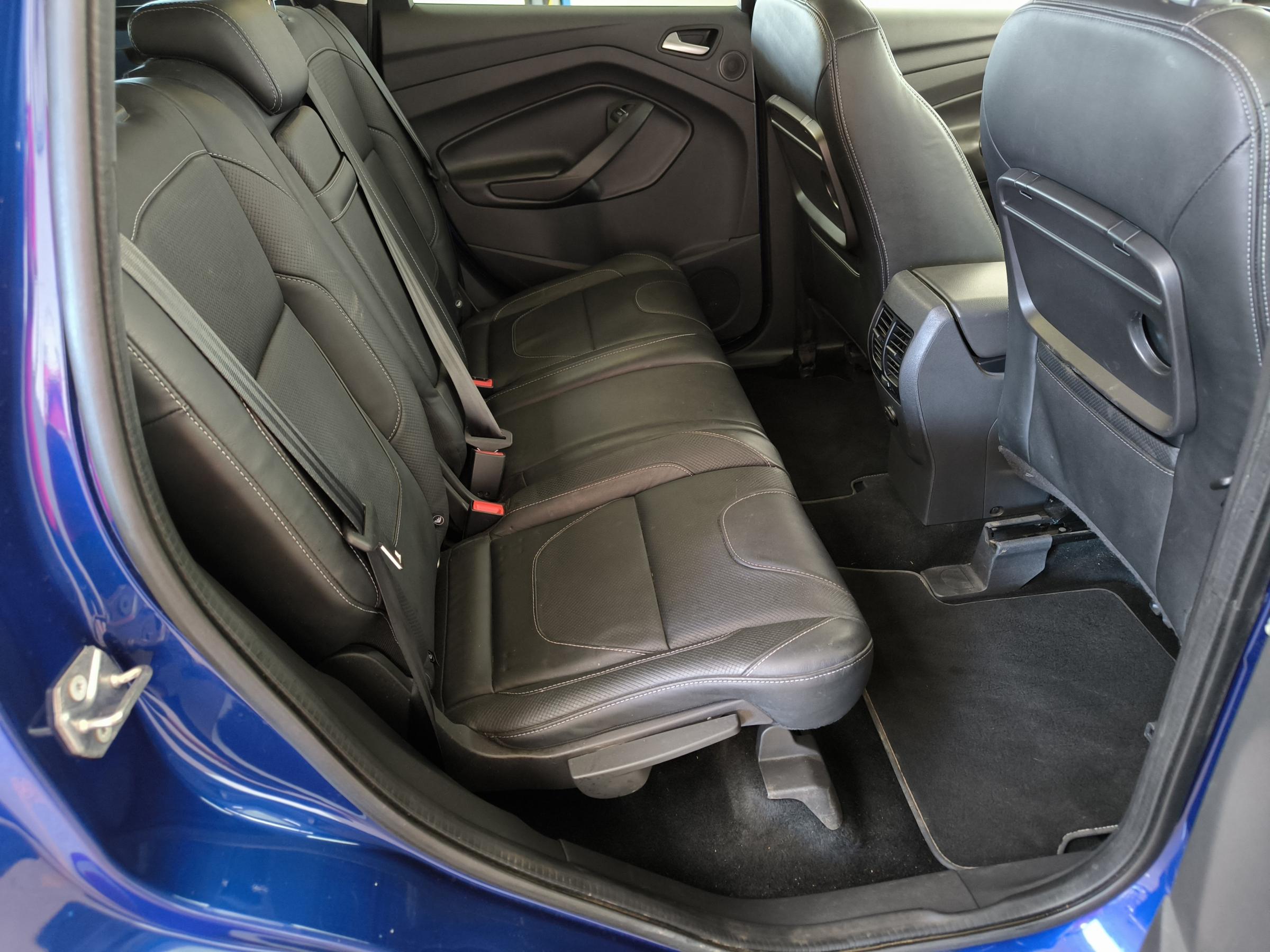 Ford Kuga, 2015 - pohled č. 11