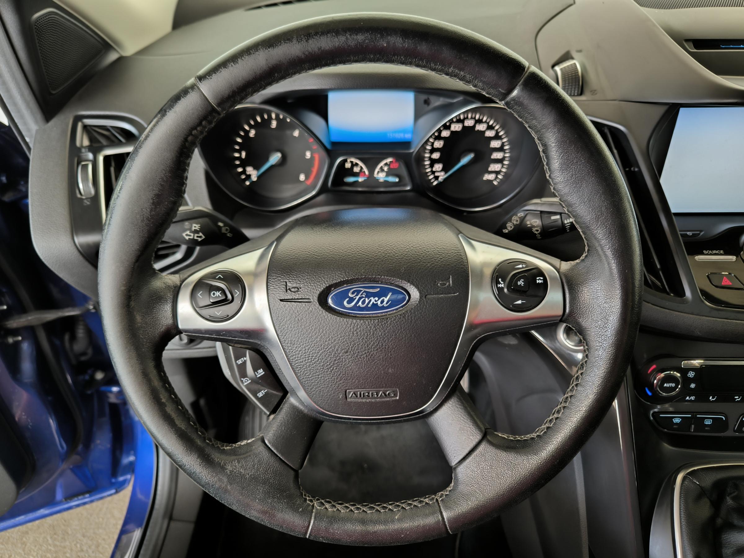 Ford Kuga, 2015 - pohled č. 13
