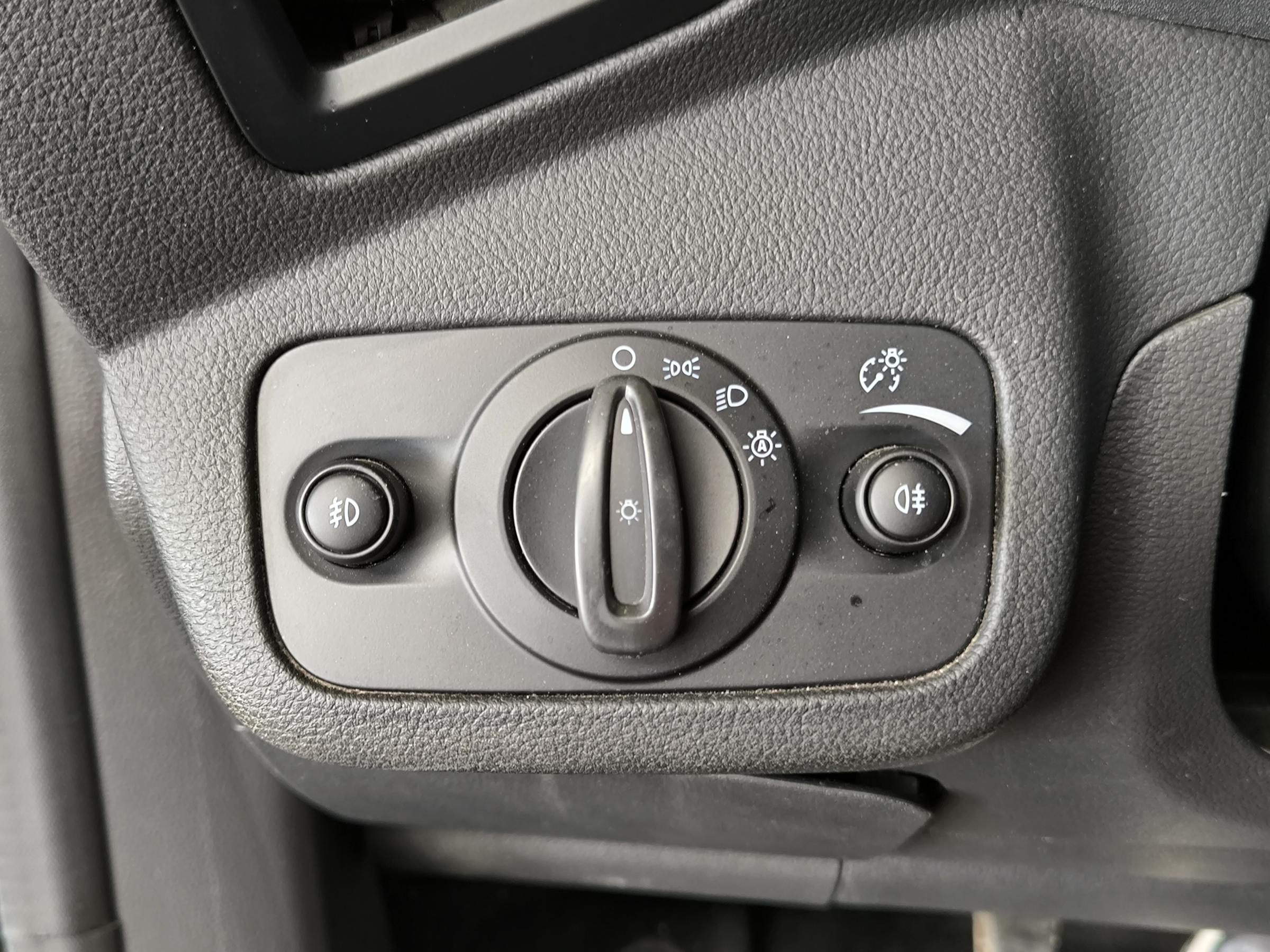 Ford Kuga, 2015 - pohled č. 16