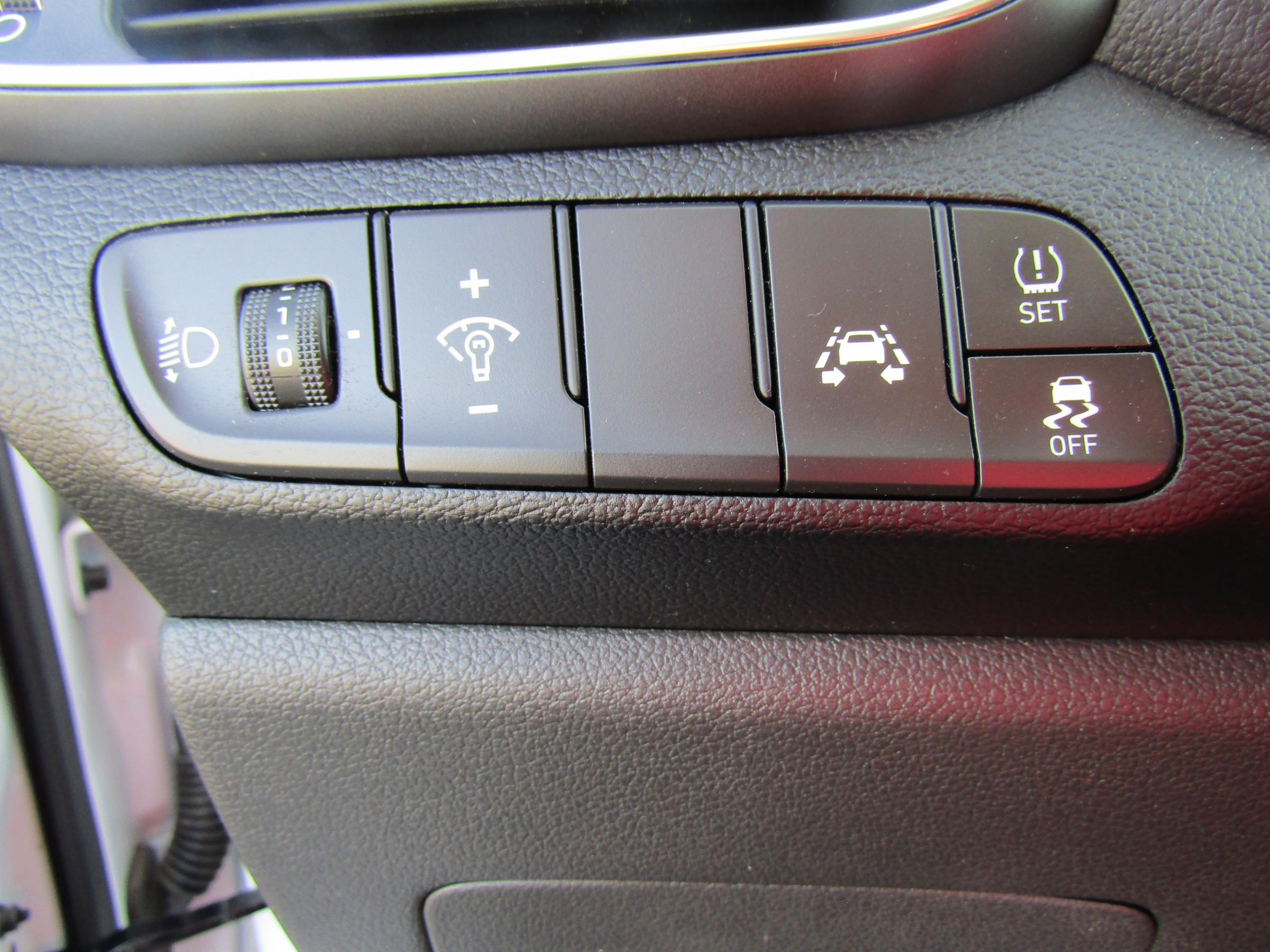 Hyundai i30, 2020 - pohled č. 17